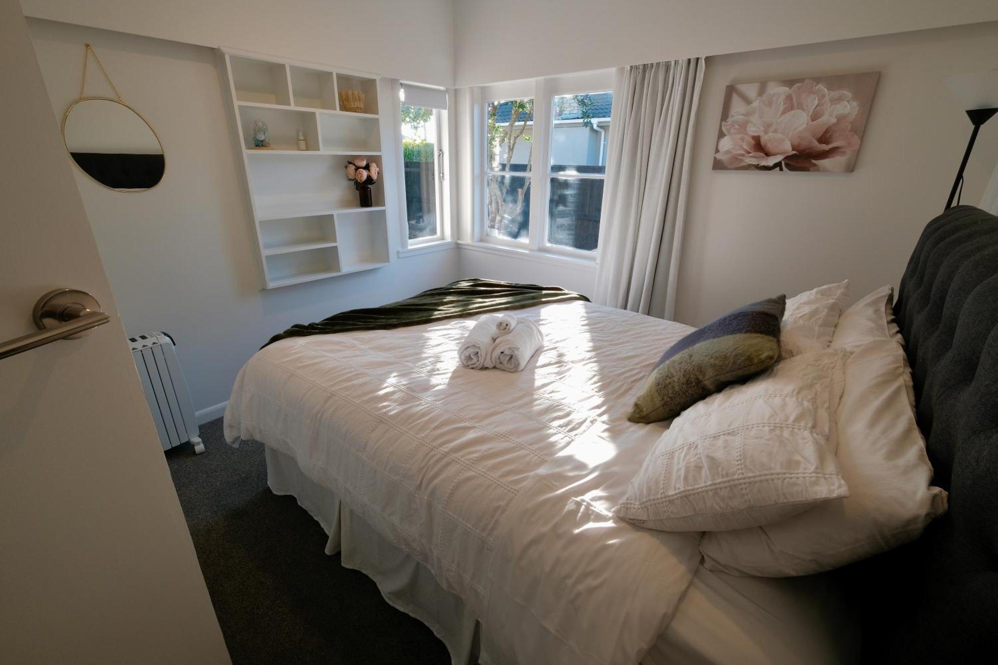 4 Bedroom In Great Location Hamilton Exterior photo