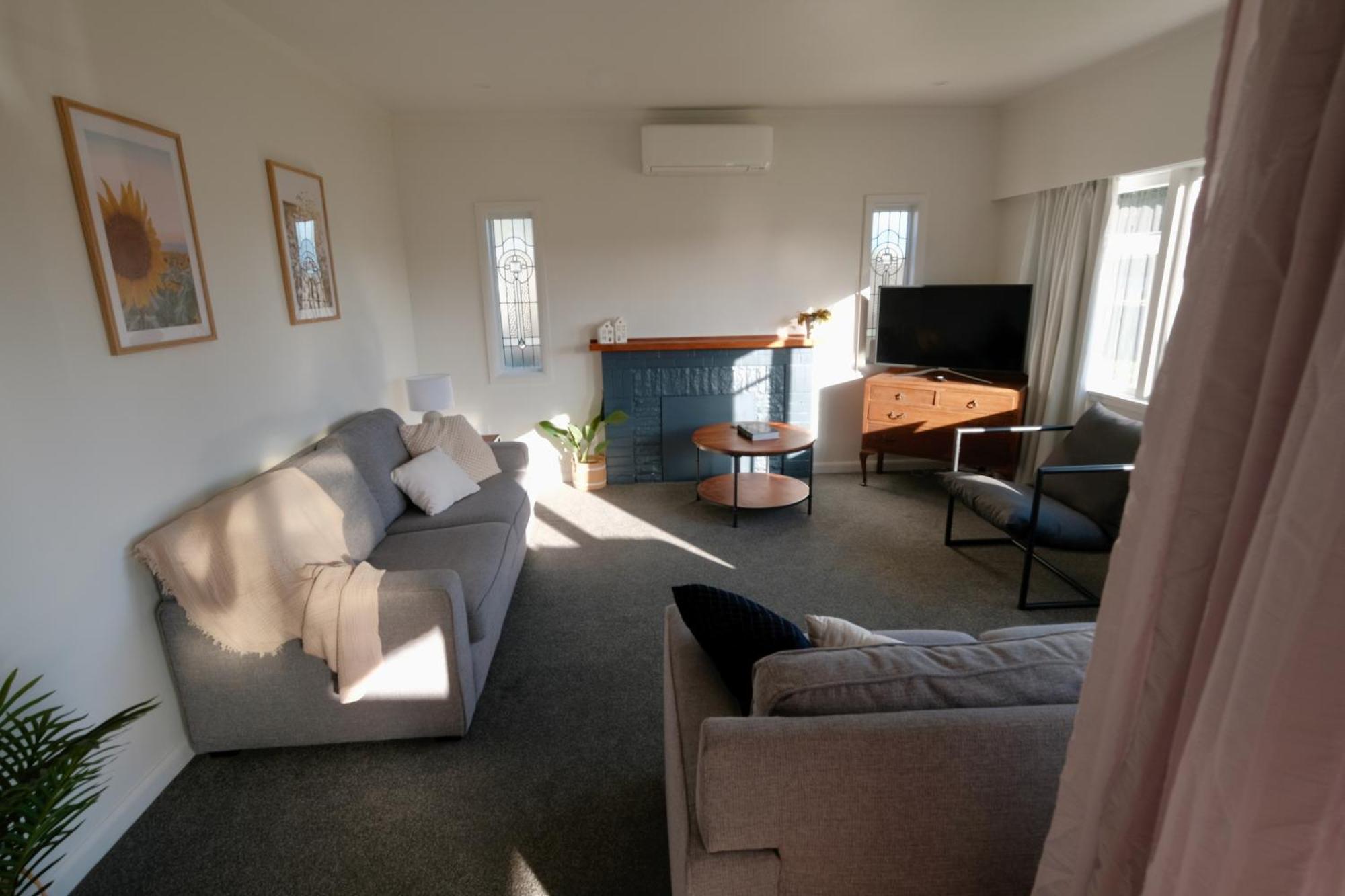 4 Bedroom In Great Location Hamilton Exterior photo