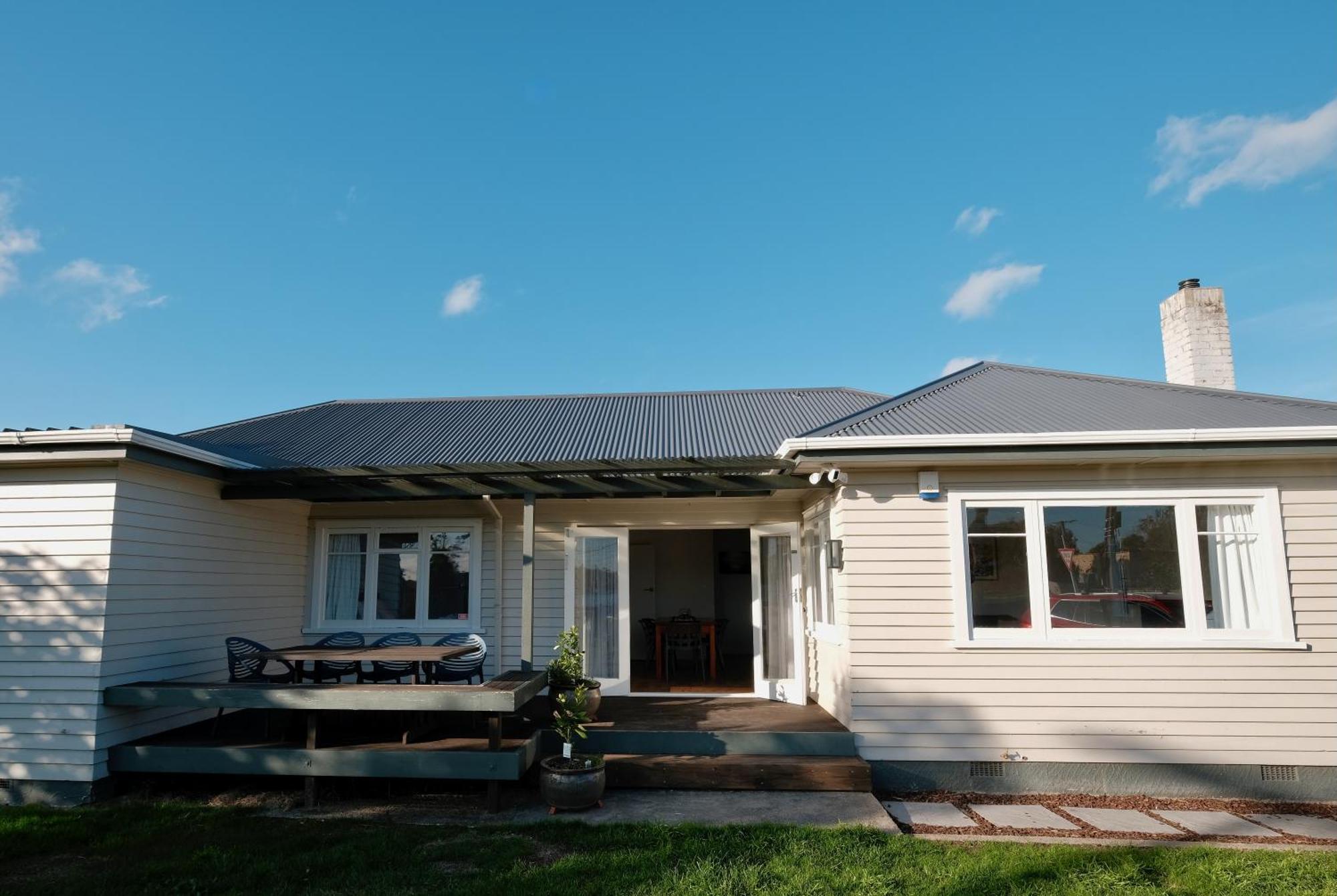 4 Bedroom In Great Location Hamilton Exterior photo